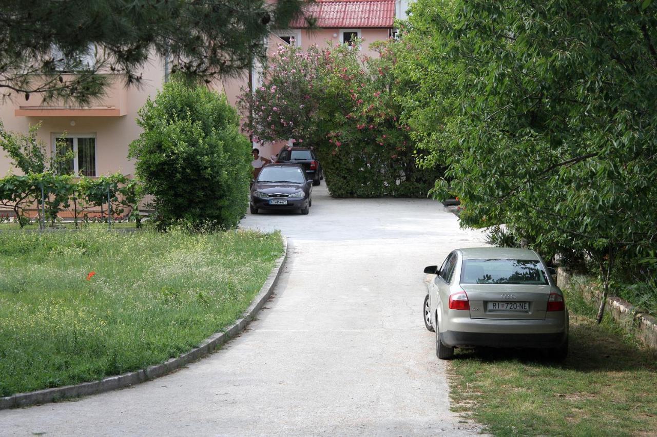 Apartments With A Parking Space Palit, Rab - 5028 المظهر الخارجي الصورة